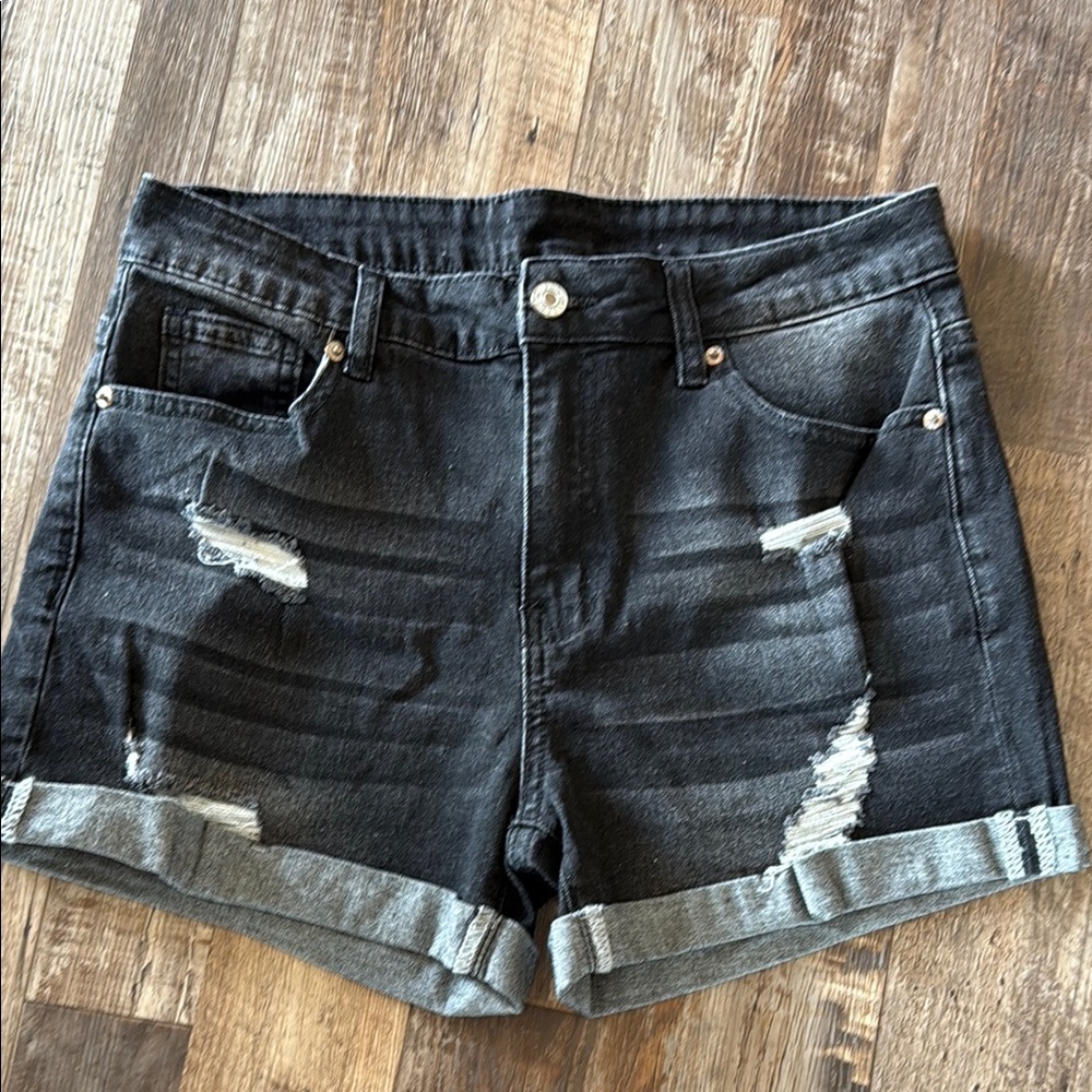 Stylish Black Denim Shorts size M ***only worn 1x***